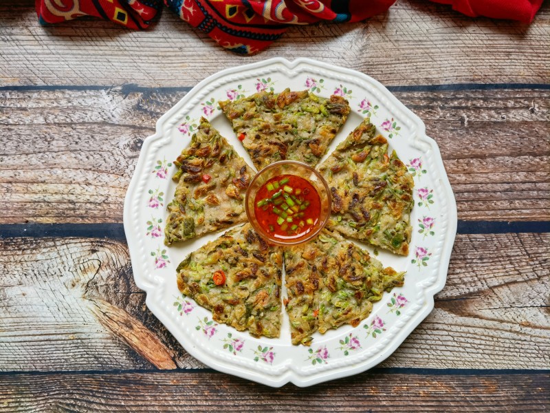 燕麦槐花荞麦面煎饼的家常做法 燕麦槐花荞麦面煎饼怎么做好吃